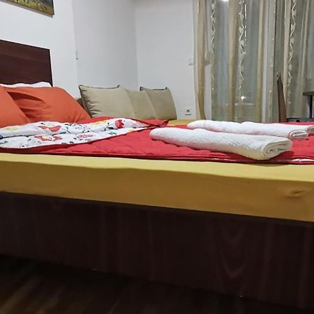 Center Apartment Delfina Охрид Екстериор снимка